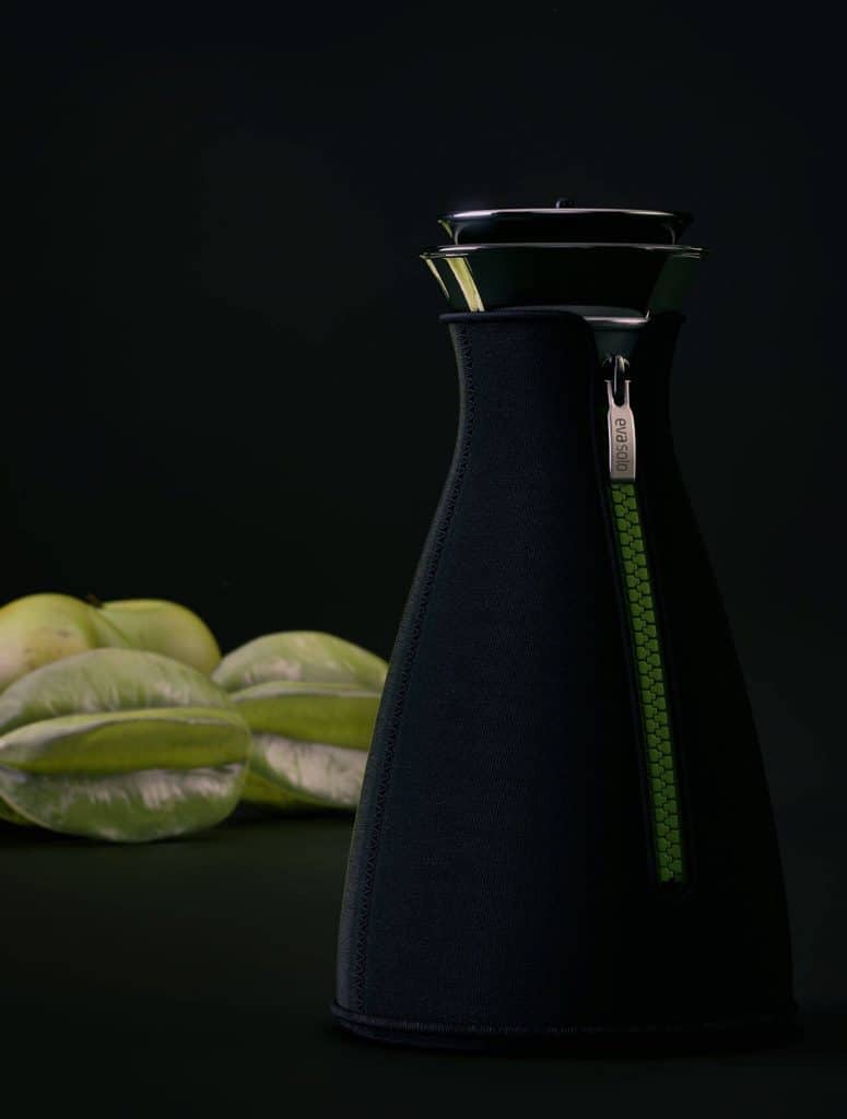 CGI Visuals Evasolo Bottle Green 3D Product Visualisation Image