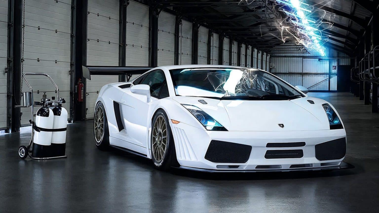 Lamborghini Retouching Image