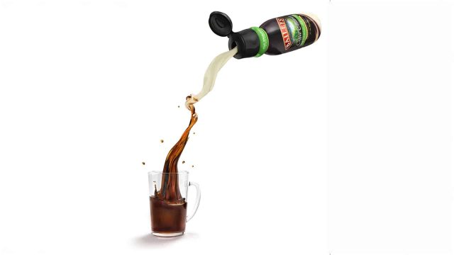 Dynamic CGI Coffee Creamer Liquid Motion Render